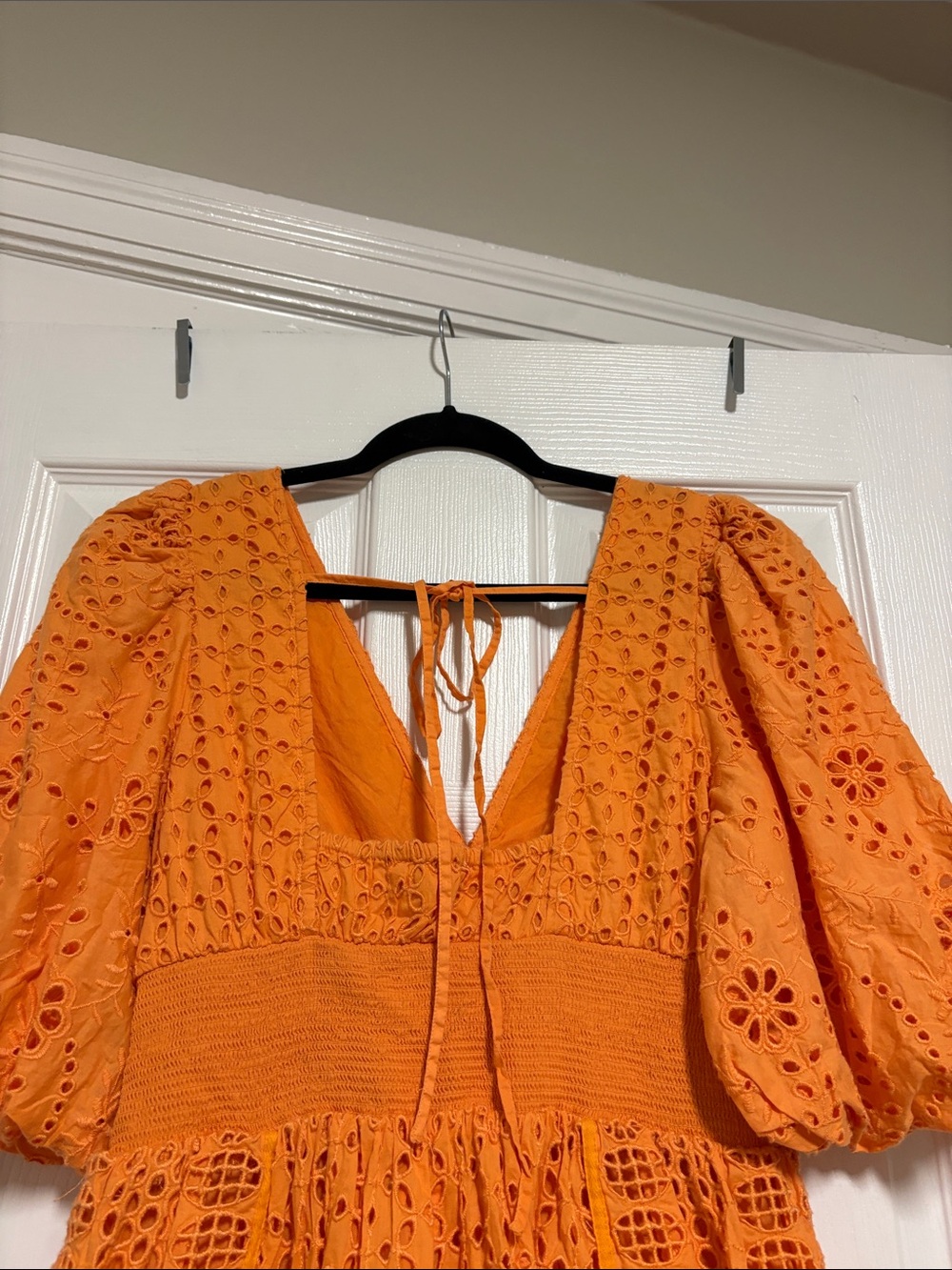 Cynthia Rowley Orange Eyelet Tiered V‑Neck Mini Dress - Picture 4 of 7